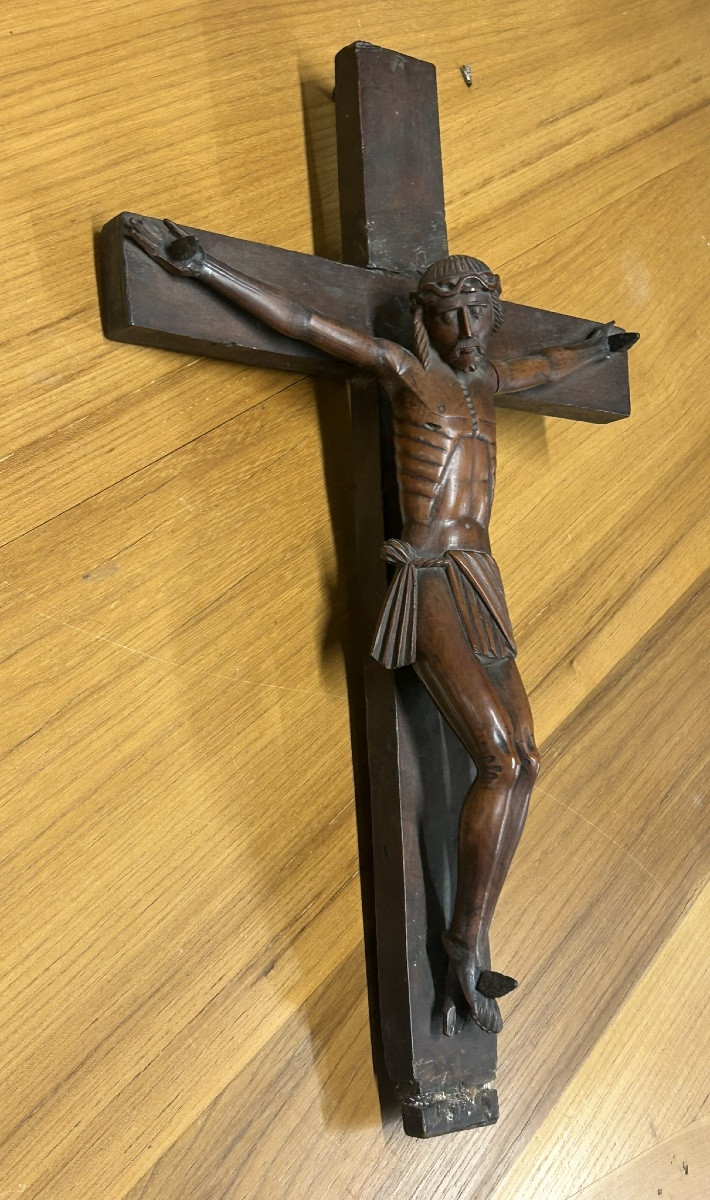 Christ On The Cross, 18th Century Boxwood Sculpture - Religious Carved Wood Folk Art -photo-3