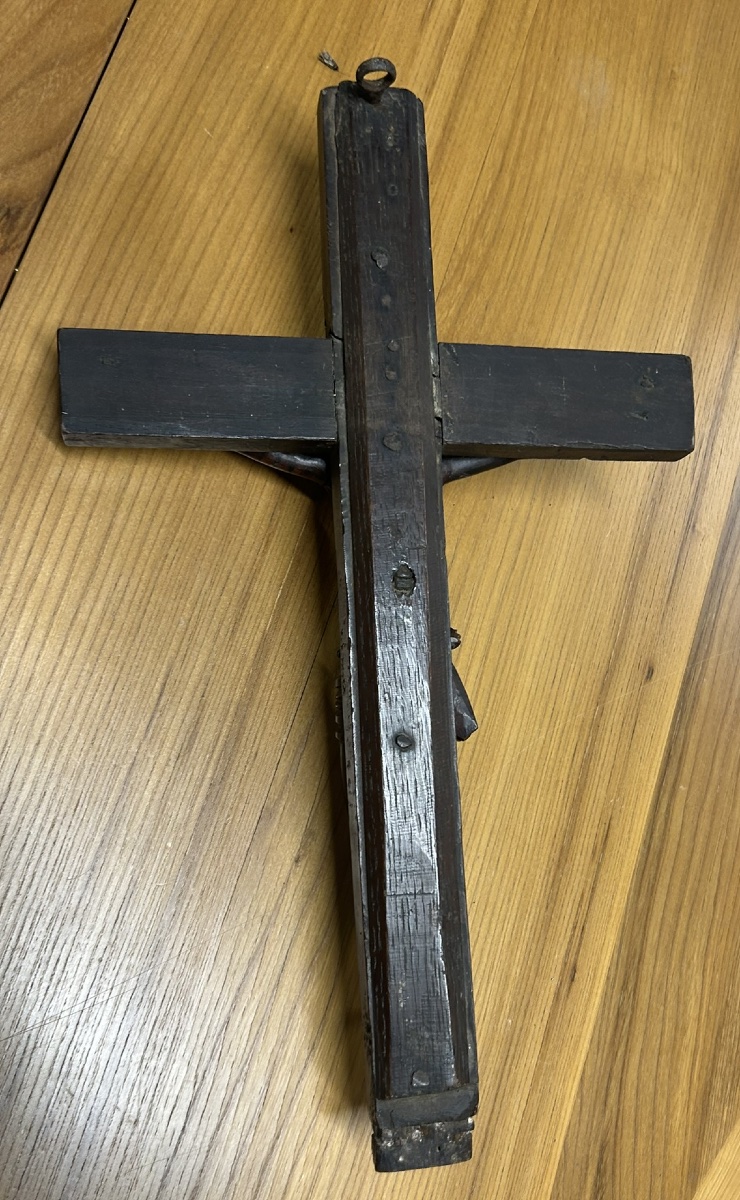 Christ On The Cross, 18th Century Boxwood Sculpture - Religious Carved Wood Folk Art -photo-6