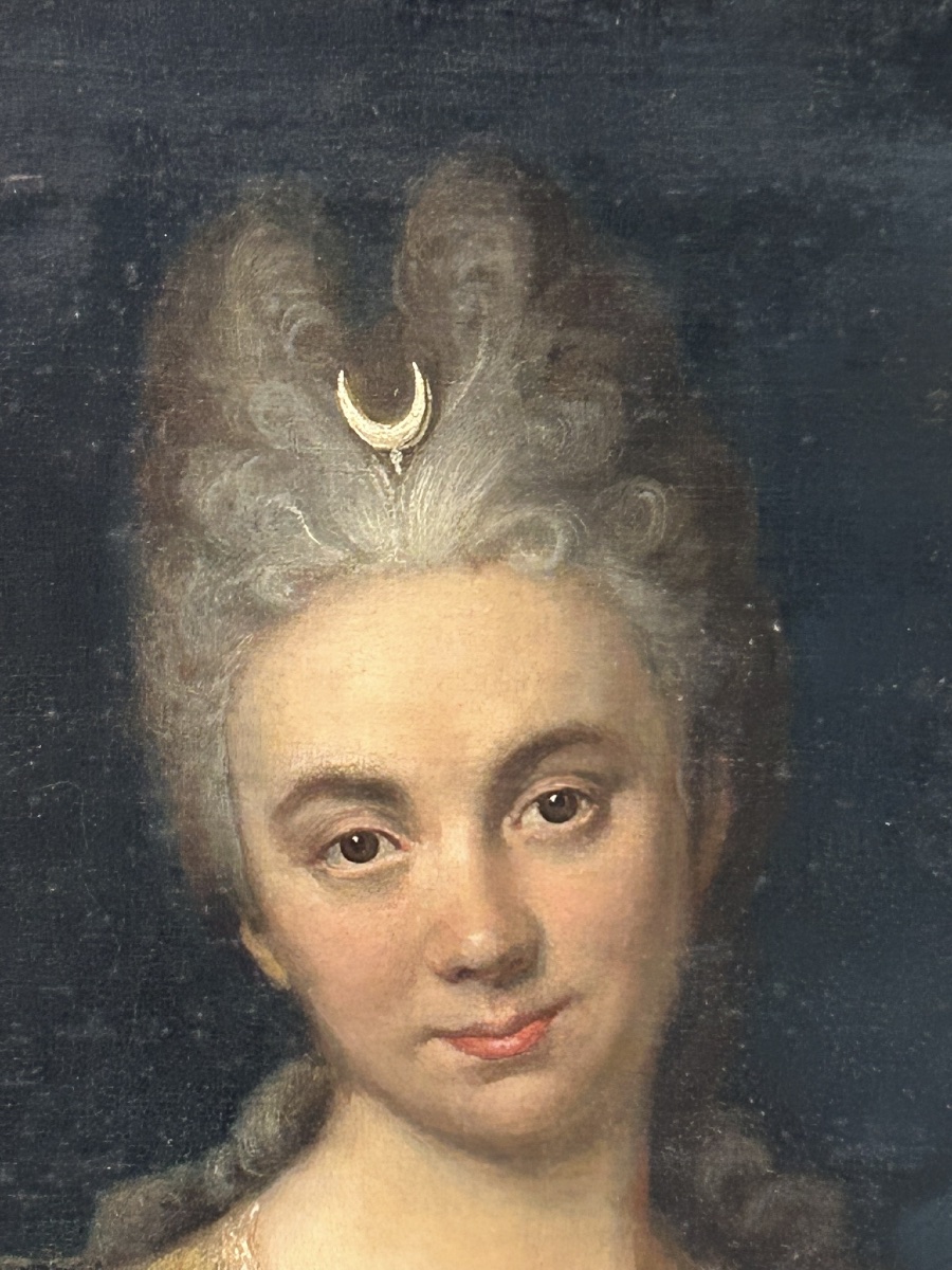 Portrait de femme en attribut de Diane Chasseresse époque fin XVII ou début XVIIIème H 100 cm-photo-3