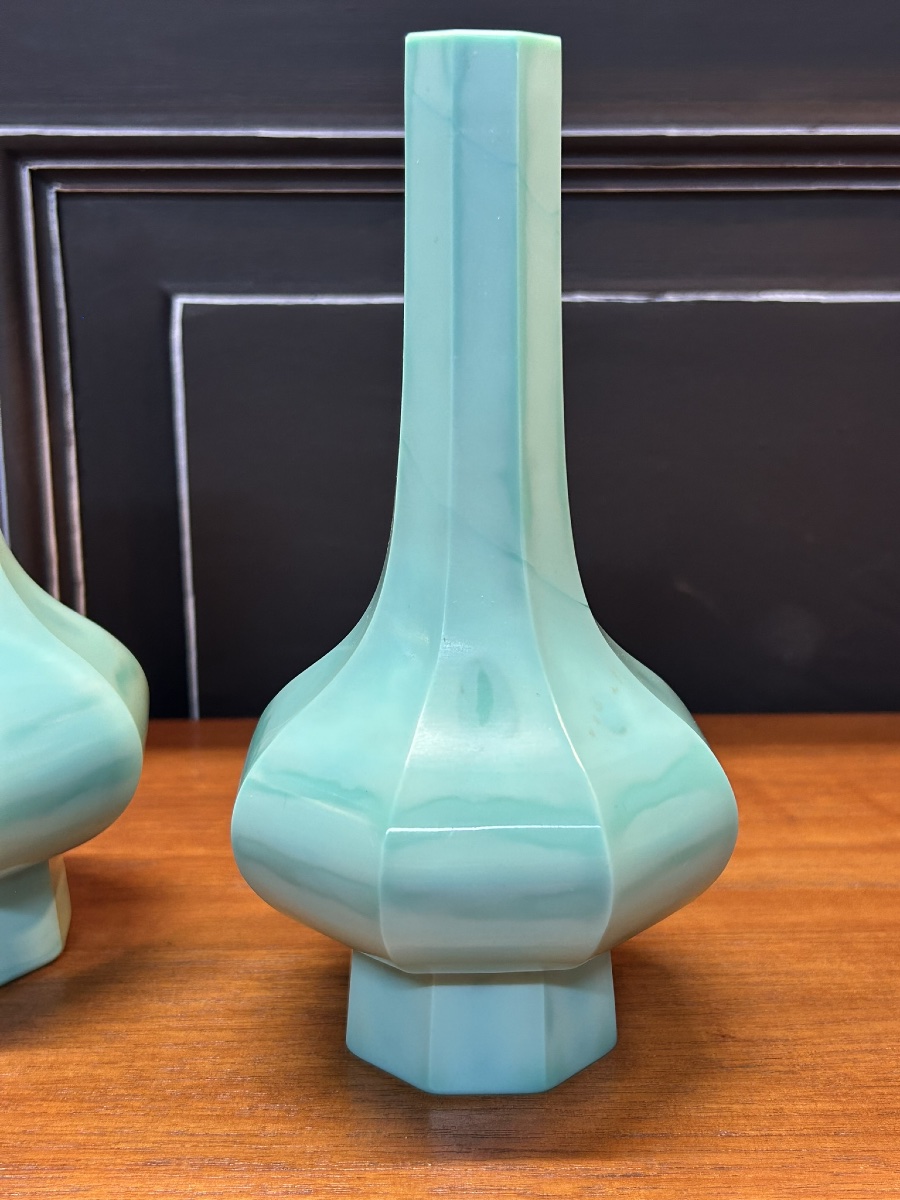 Pair Of Opaque Turquoise Speckled Glass Bottle Vases From Beijing, Early 20th Century -photo-2