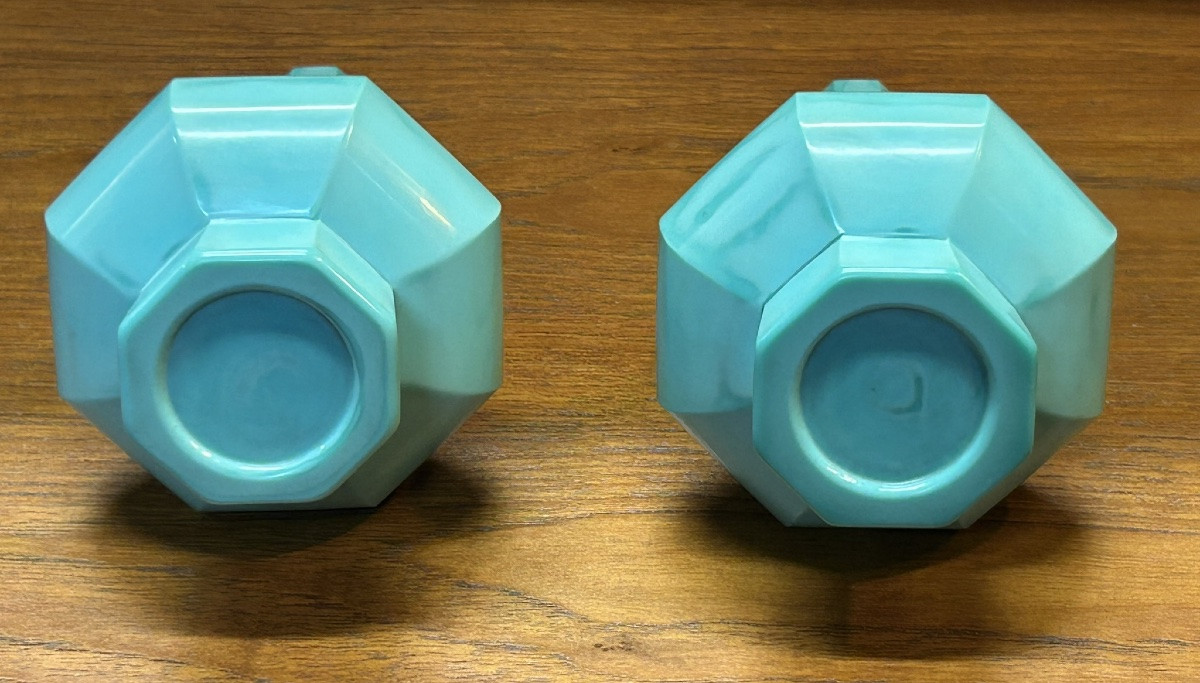 Pair Of Opaque Turquoise Speckled Glass Bottle Vases From Beijing, Early 20th Century -photo-4