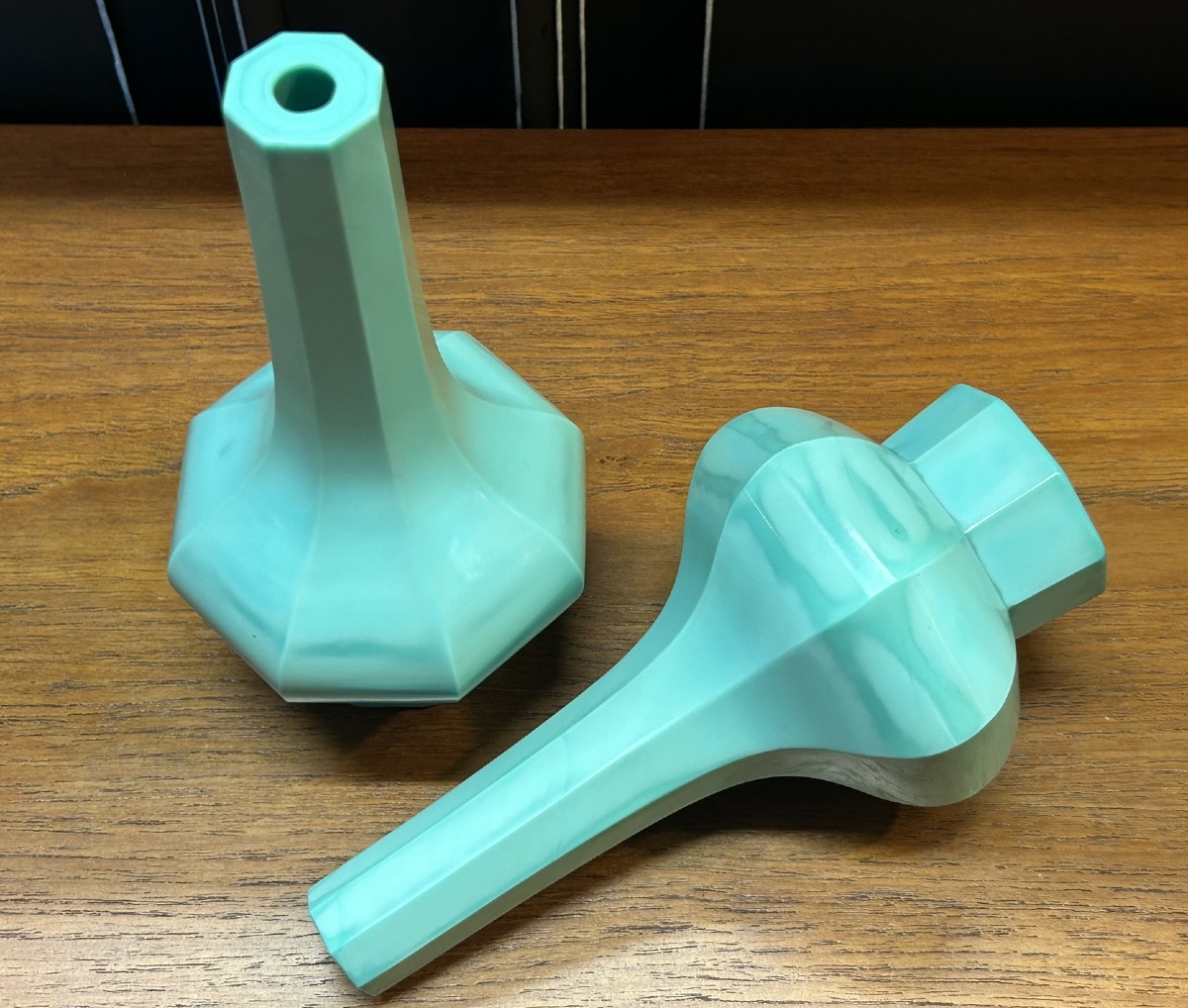 Pair Of Opaque Turquoise Speckled Glass Bottle Vases From Beijing, Early 20th Century -photo-7