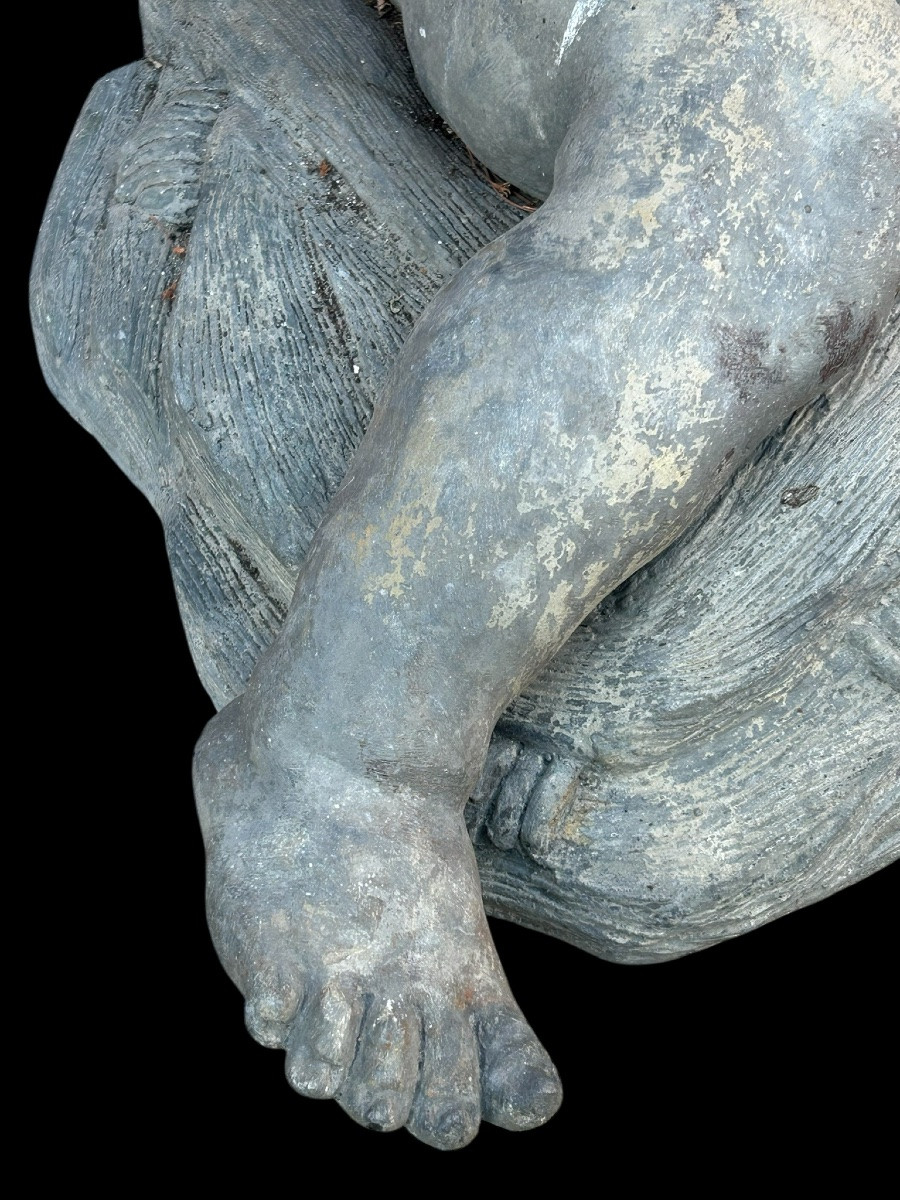 Fountain - Central Fountain In The Basin - Cupid And Dolphin Lead Sculpture From The 20th Century -photo-2