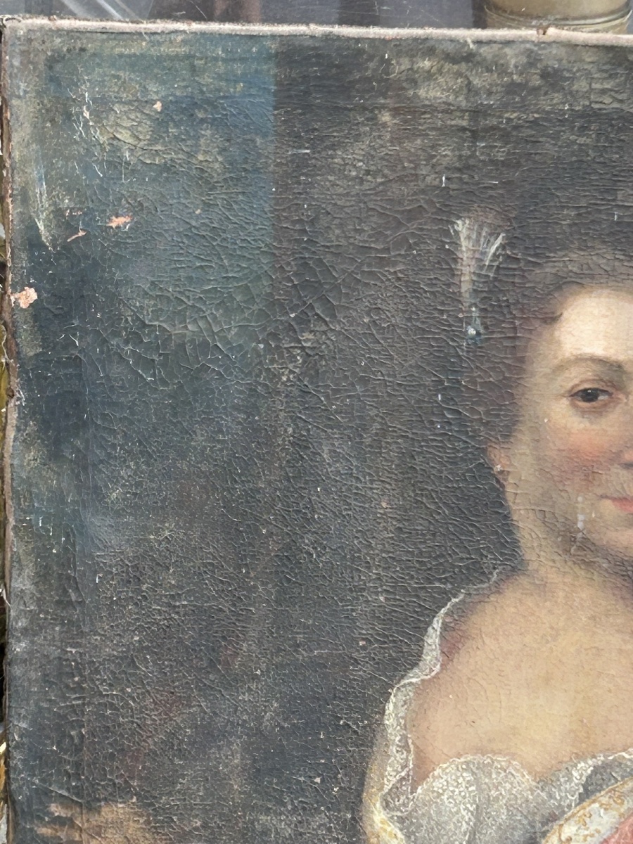French School Portrait Of A Woman From The Early 18th Century, Oil On Canvas, In Need Of Restoration -photo-2
