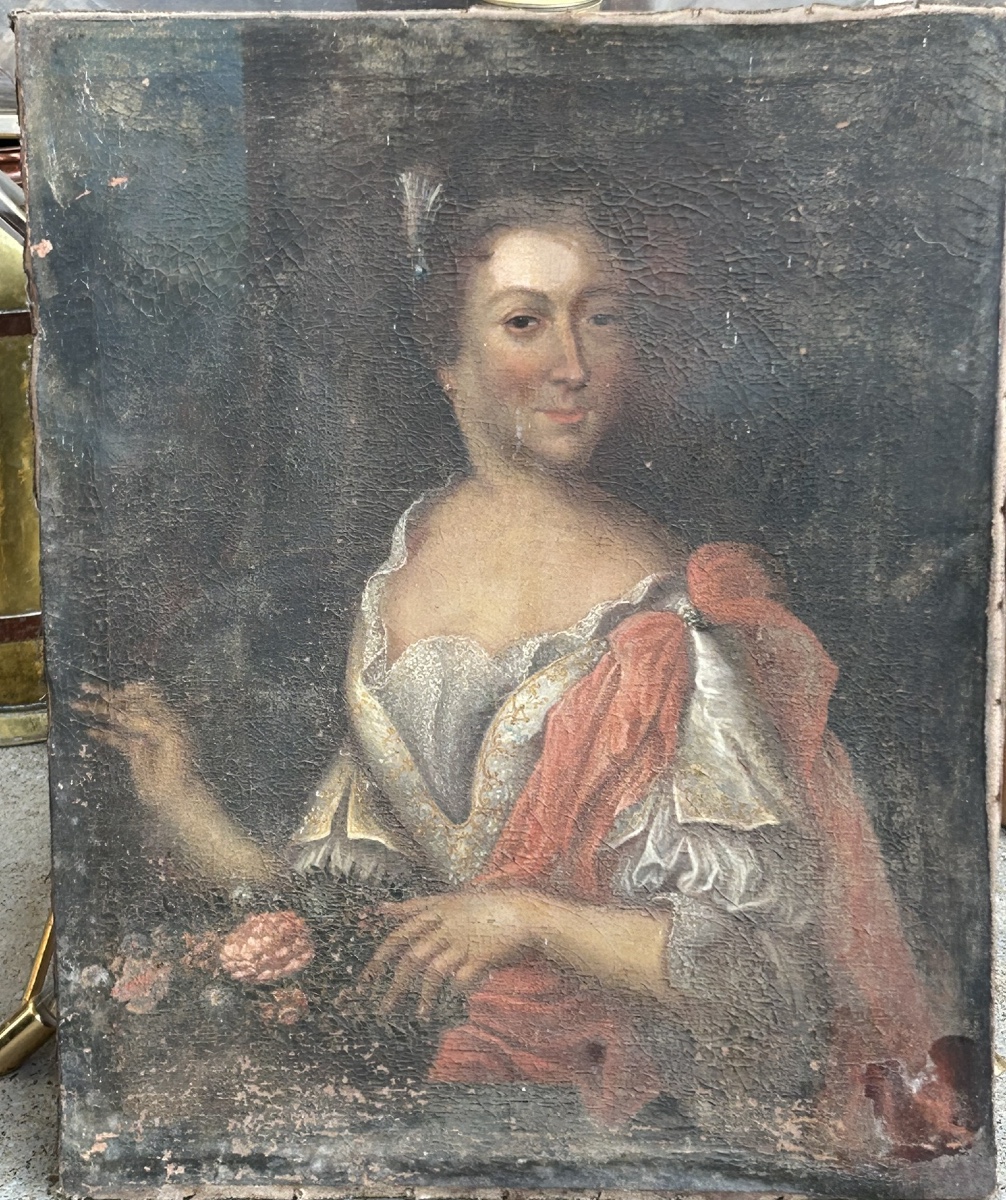 French School Portrait Of A Woman From The Early 18th Century, Oil On Canvas, In Need Of Restoration 