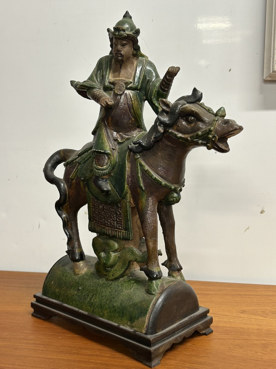 Chine du Sud importante tuile faîtière en grès émaillé de style Sancai fin période Qing H 47 cm-photo-4