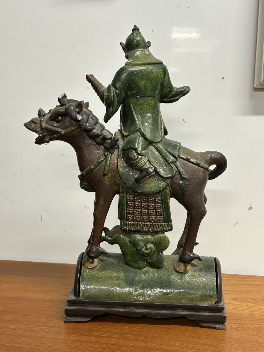 Chine du Sud importante tuile faîtière en grès émaillé de style Sancai fin période Qing H 47 cm-photo-4