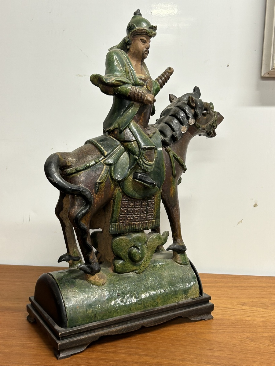 Chine du Sud importante tuile faîtière en grès émaillé de style Sancai fin période Qing H 47 cm-photo-7