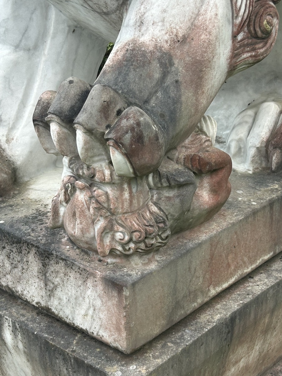 Importante paire de chiens de fô gardiens de temple sculpture en marbre hauteur 180 cm-photo-8