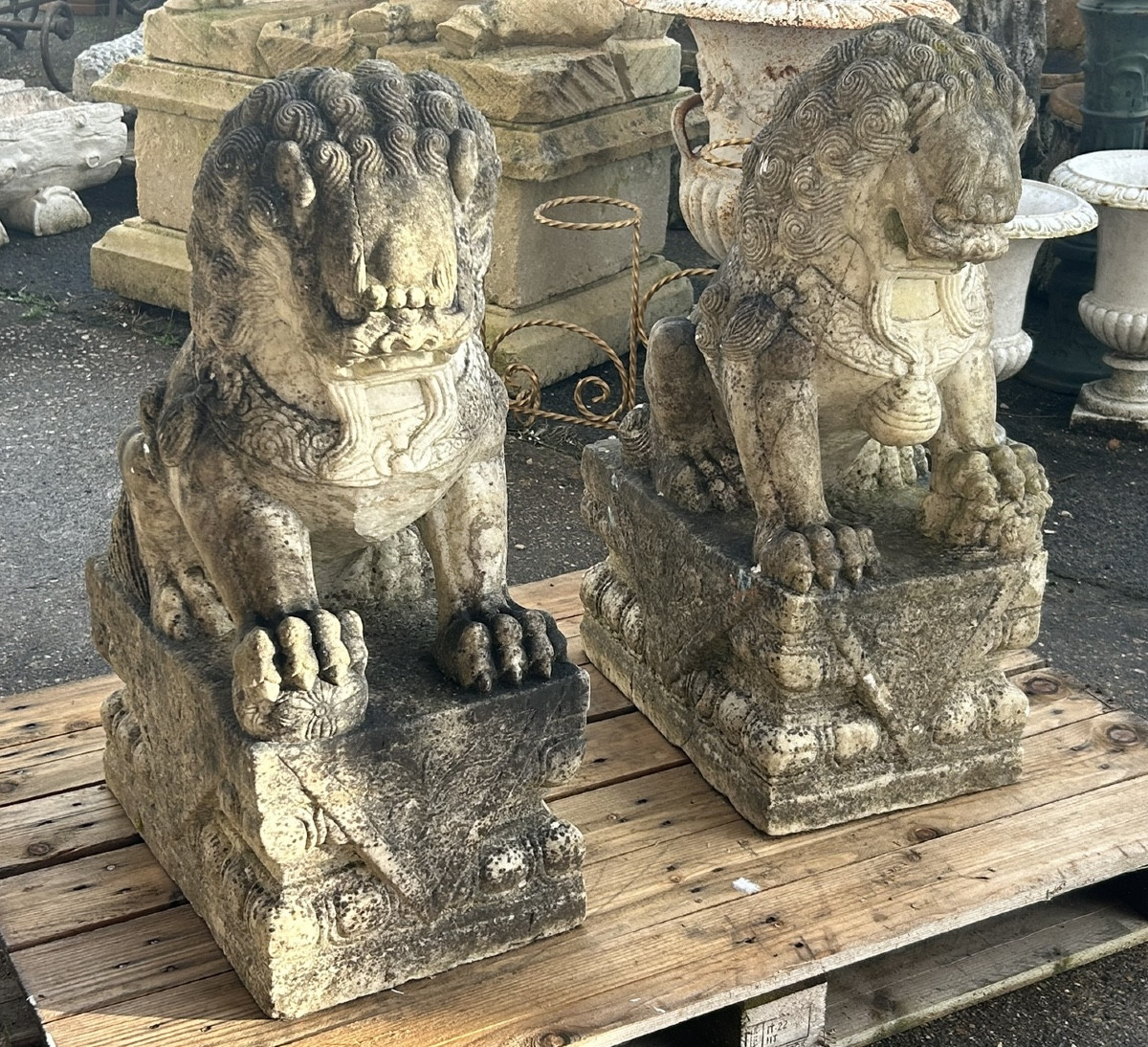 Pair Of Marble Foo Dogs, China, 19th Century - Chinese Foo Dogs 