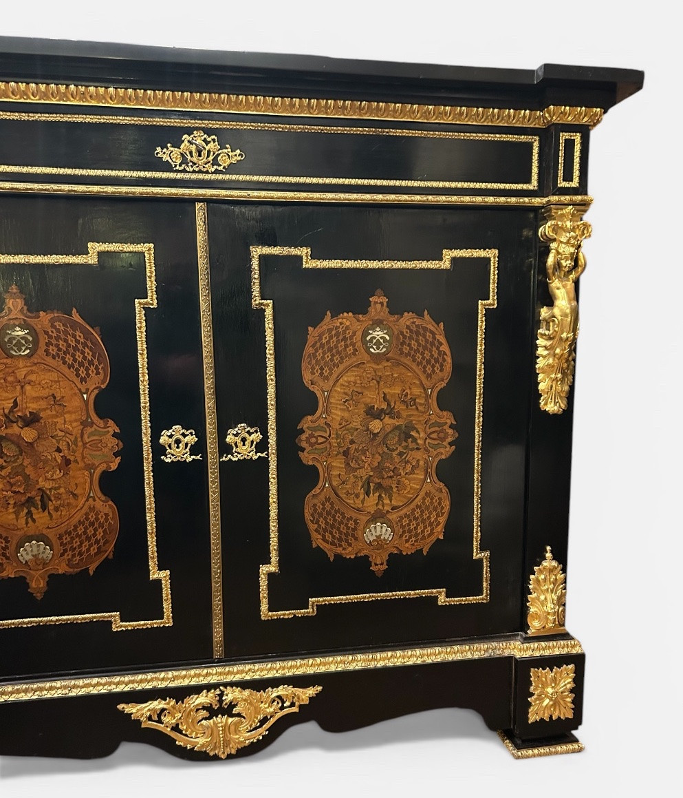 Meuble d’entre deux à hauteur d’appui d’époque Napoléon III bronze doré et marqueterie -photo-1