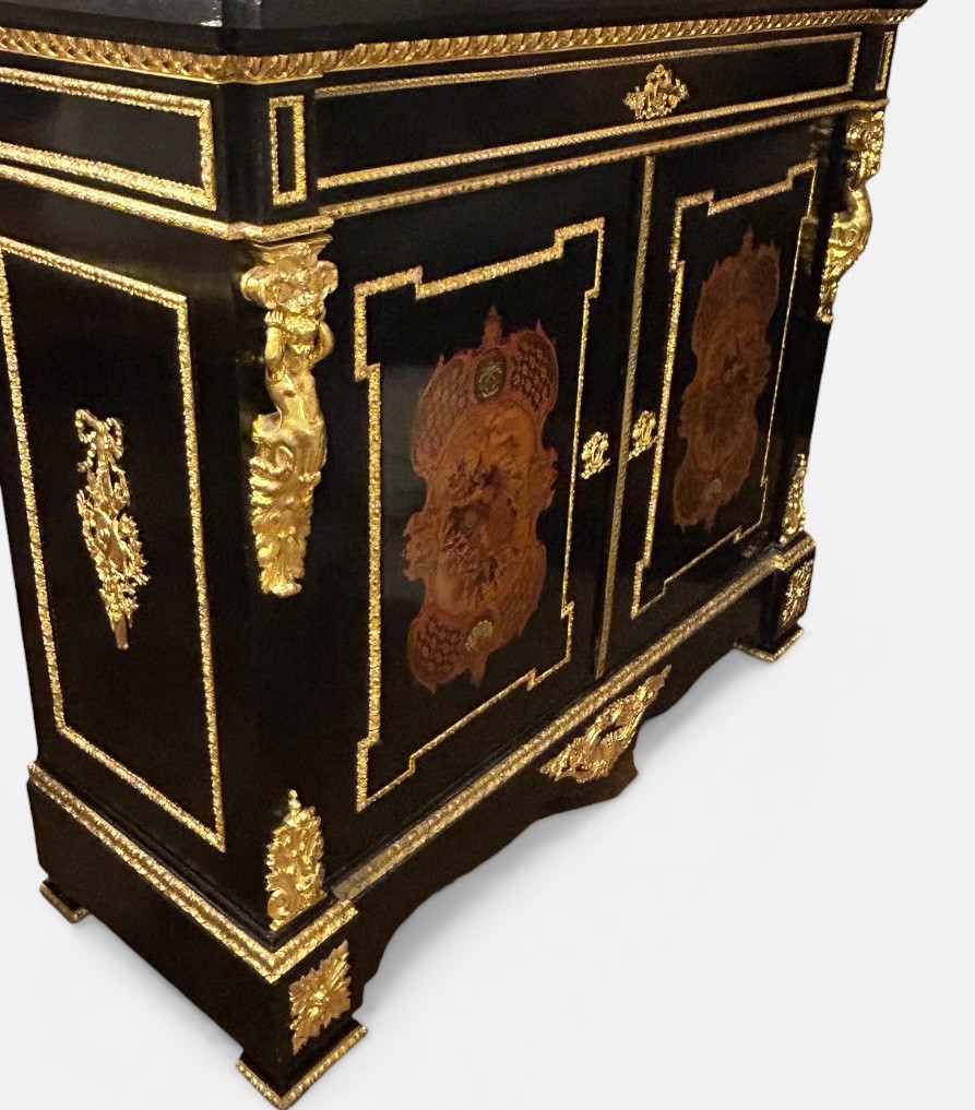 Meuble d’entre deux à hauteur d’appui d’époque Napoléon III bronze doré et marqueterie -photo-8