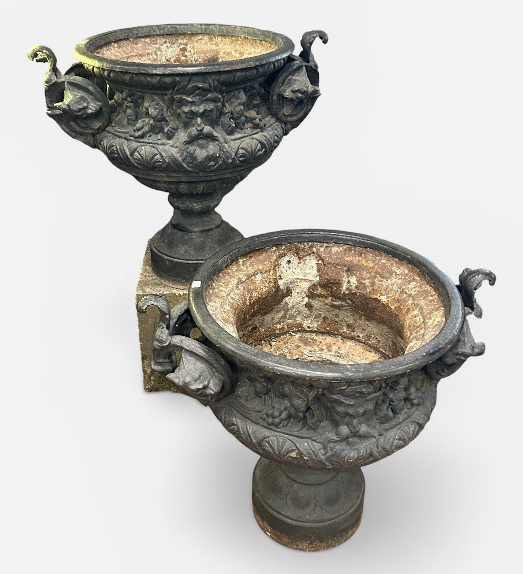 Importante paire de vases en fonte d’époque XIXéme - décoration de jardin - -photo-6
