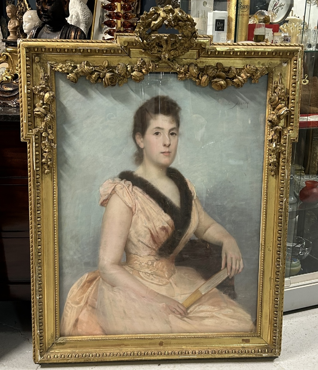 Josè FRAPPA (1854-1904) Pastel - jeune femme à l’éventail - portrait daté 1889