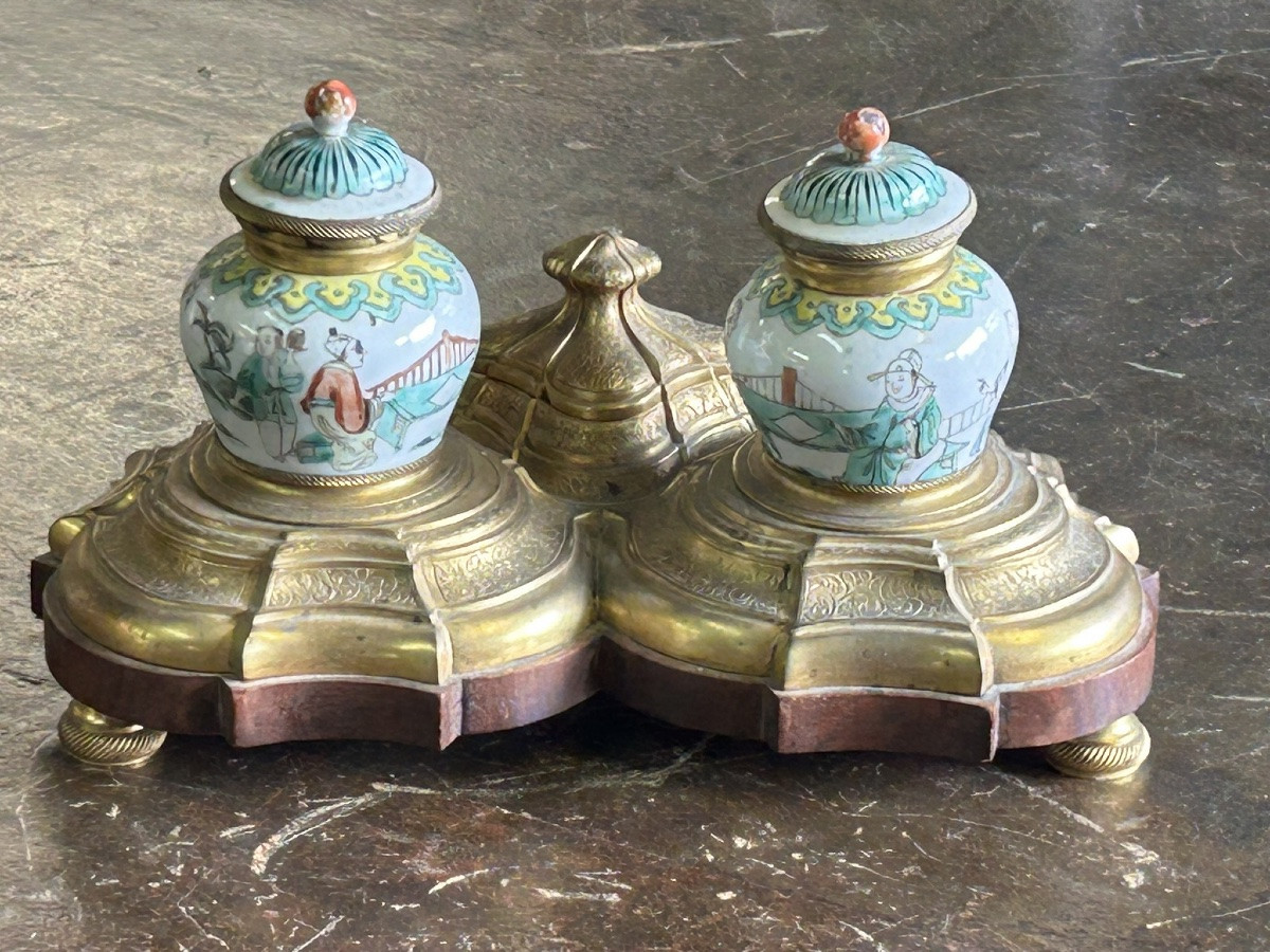 Rare Ormolu And Chinese Porcelain Inkwell From The 19th Century.-photo-2
