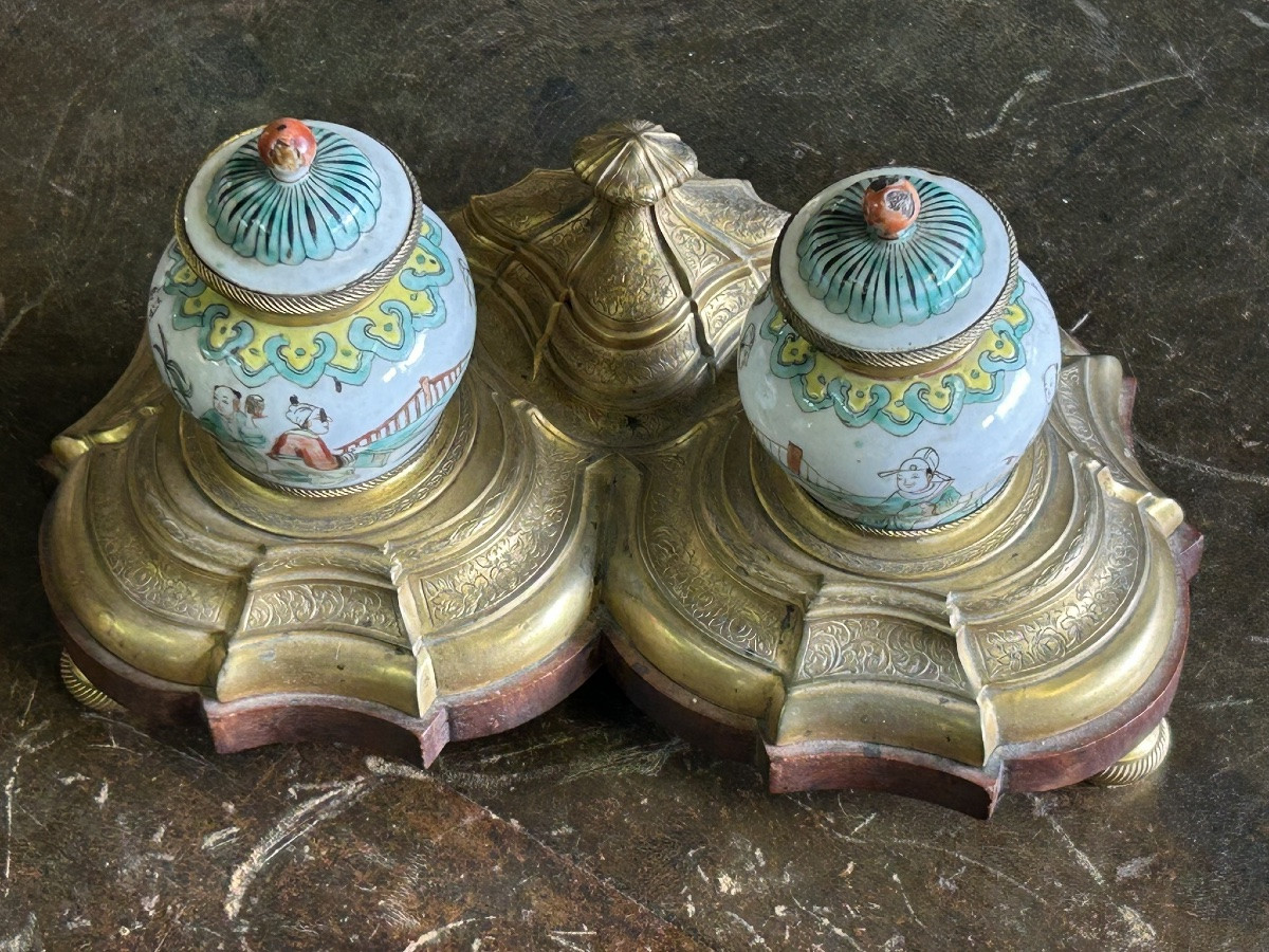 Rare Ormolu And Chinese Porcelain Inkwell From The 19th Century.-photo-3
