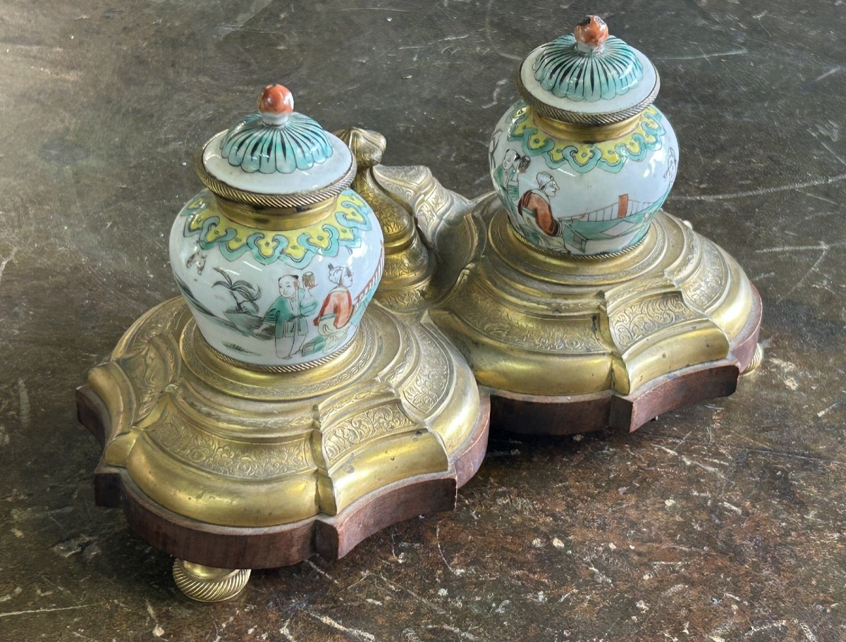 Rare Ormolu And Chinese Porcelain Inkwell From The 19th Century.