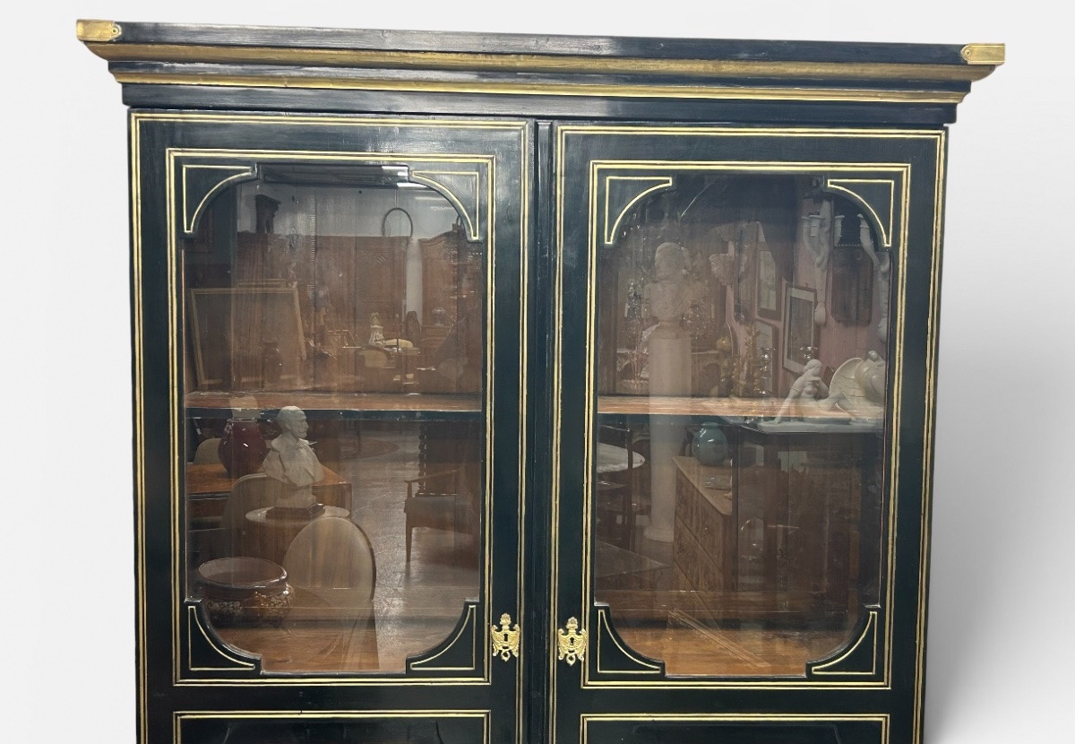 Bibliothèque ou vitrine en bois laqué noir de style Louis XIV époque Napoléon III -photo-1