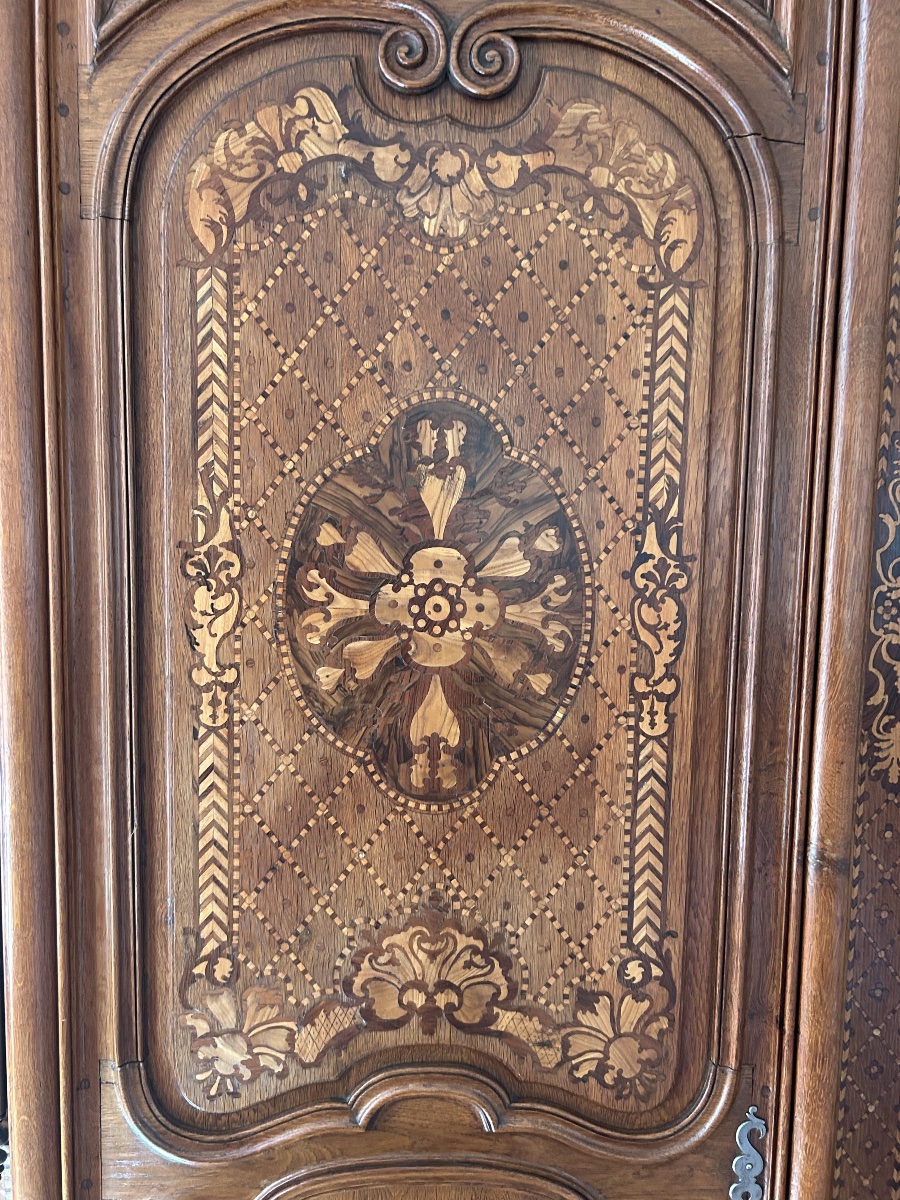 Magnifique armoire en chêne blond et marqueterie travail de l’Est d’époque début XIXème H 298 c-photo-7
