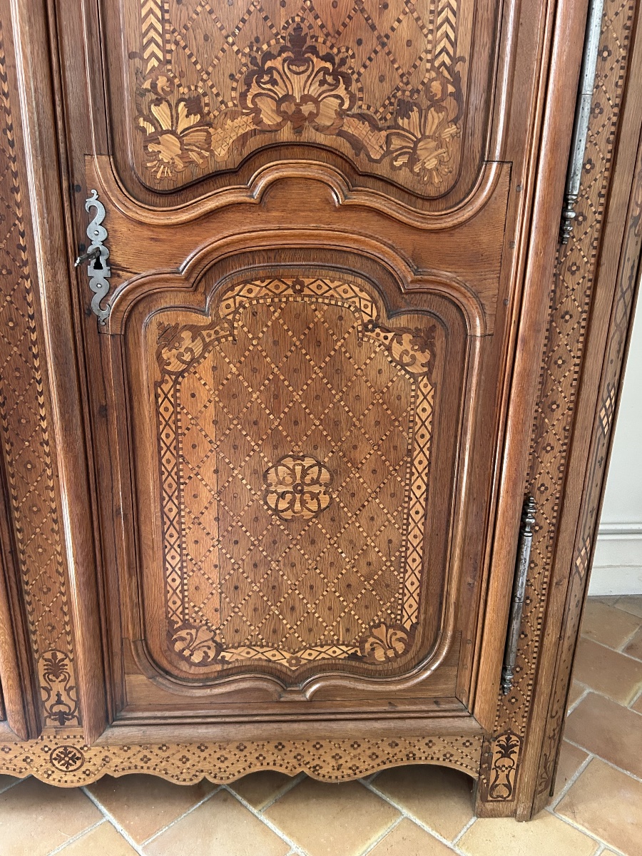 Magnifique armoire en chêne blond et marqueterie travail de l’Est d’époque début XIXème H 298 c-photo-8