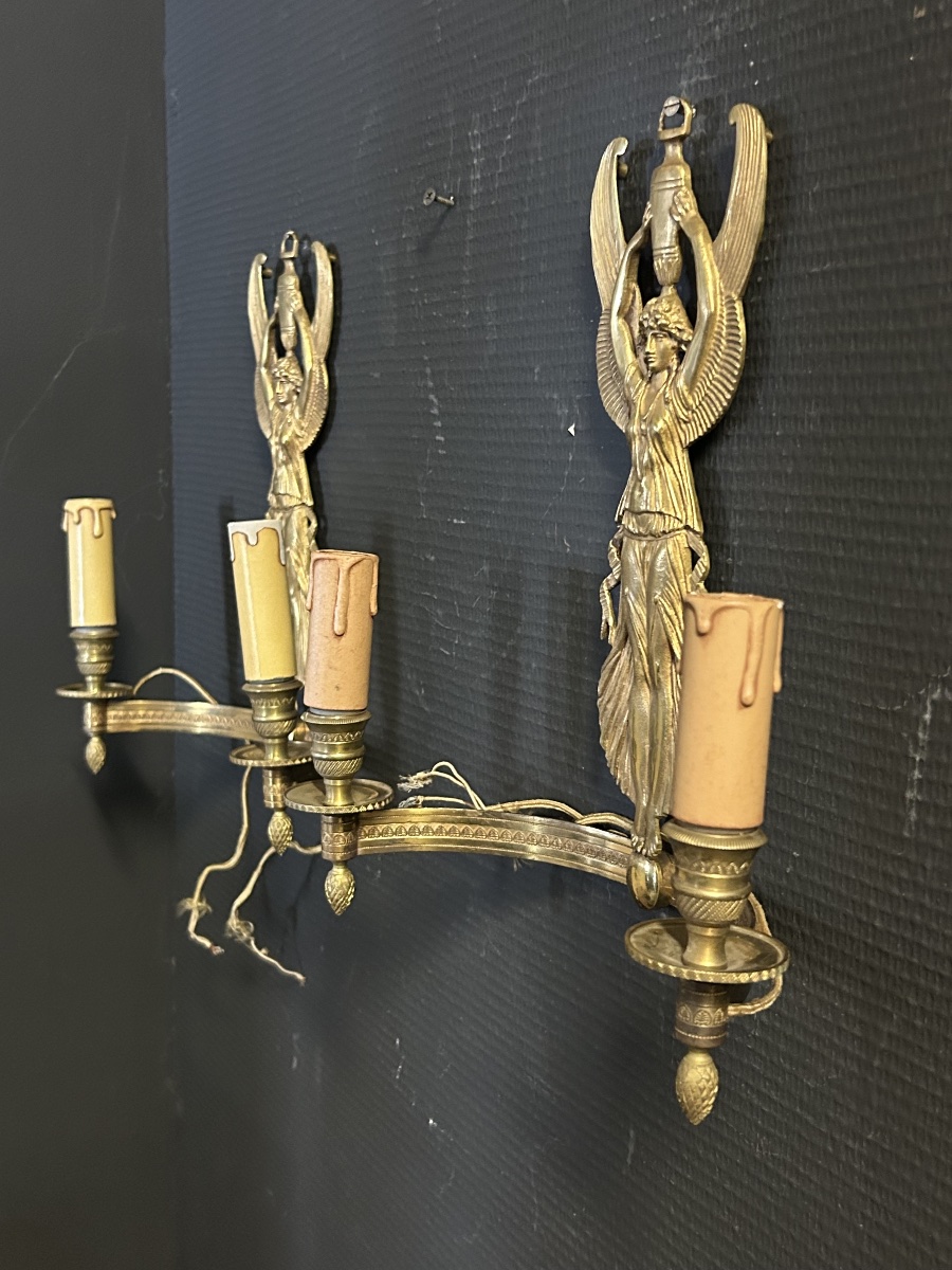Pair Of Gilded Bronze Empire-style Wall Sconces From The Early 20th Century Featuring Winged Women-photo-3