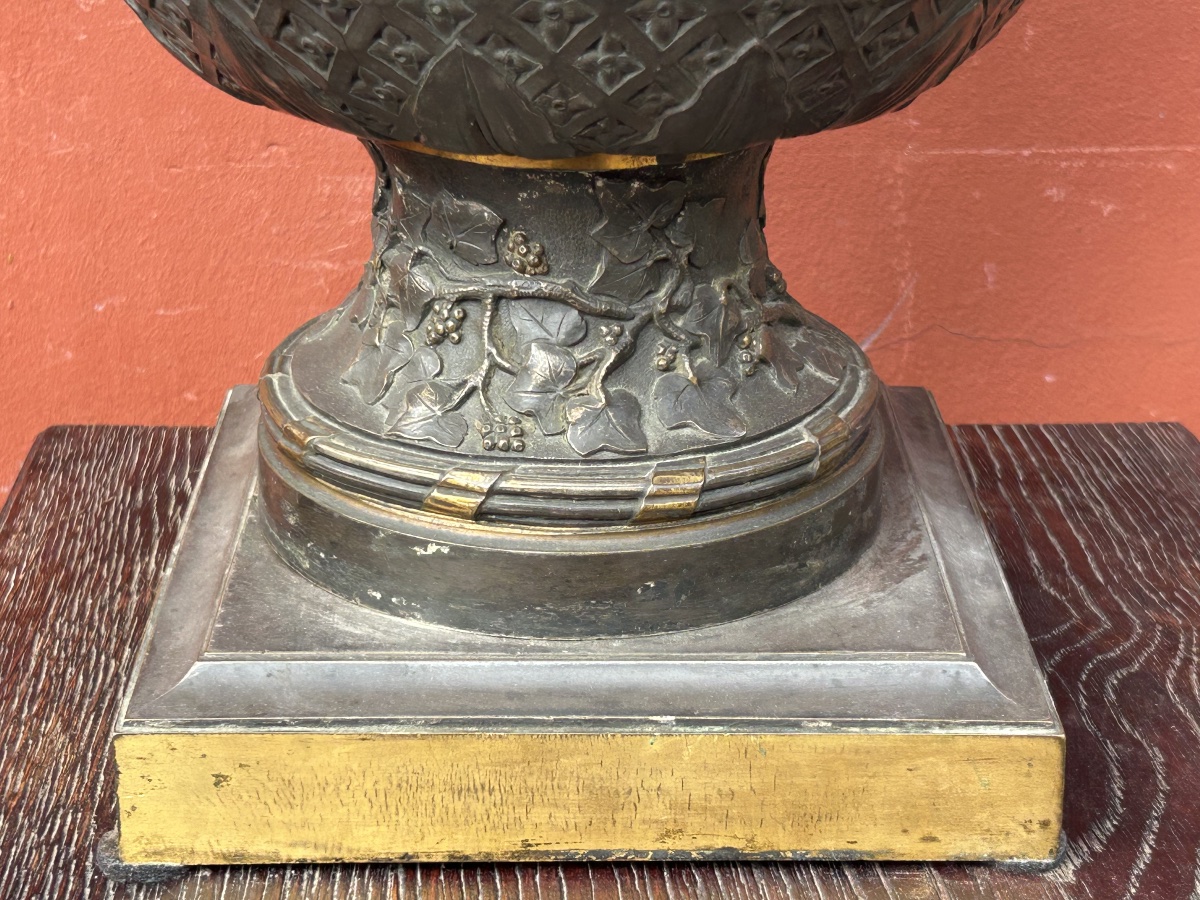 Important Antique-style Bronze Vase—grand Tour—medici Vase With Mermaid Handles, Early 19th Century-photo-3