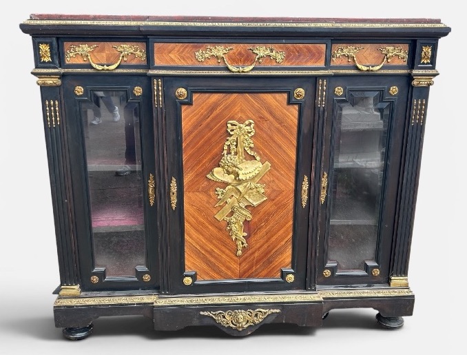 Meuble à hauteur d’appui ou d’entre deux Meuble vitrine d’époque Napoléon III bronze doré -photo-2