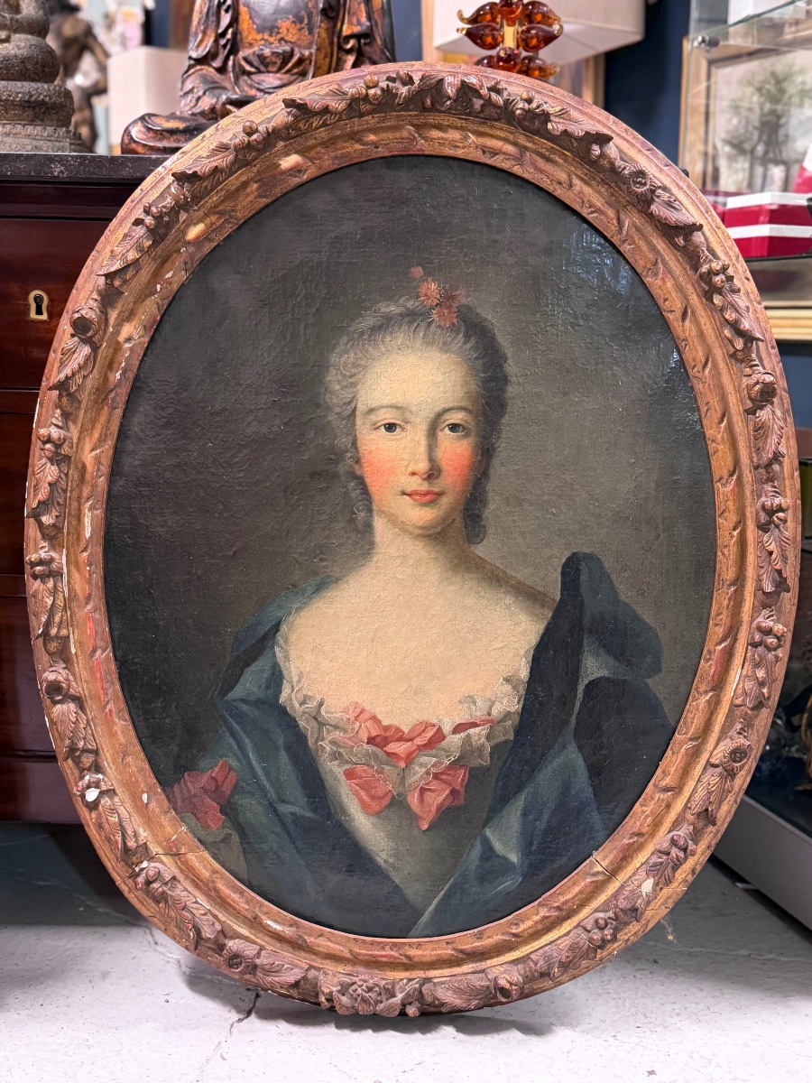 École Française du XVIIIème portrait de femme en ovale - huile sur toile -photo-2