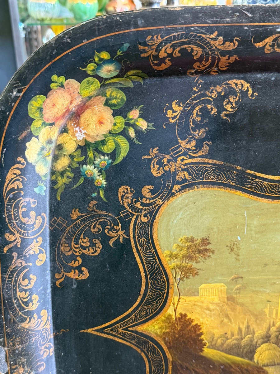 Grand plateau en tôle peint d’époque Napoléon III à décor de paysage et de fleurs  L 78 cm-photo-3