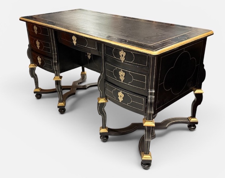 Bureau Mazarin laqué noir et filets de laiton en partie d’époque Louis XIV -photo-2