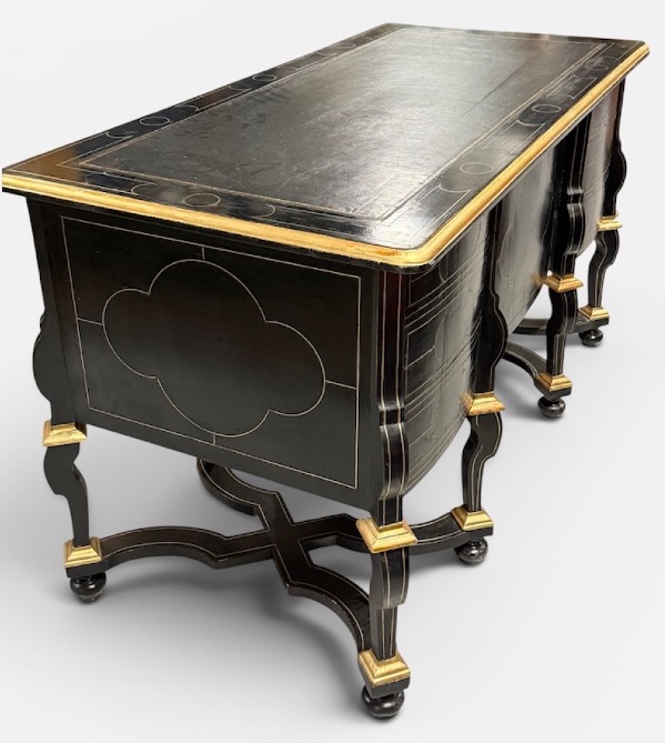 Bureau Mazarin laqué noir et filets de laiton en partie d’époque Louis XIV -photo-7