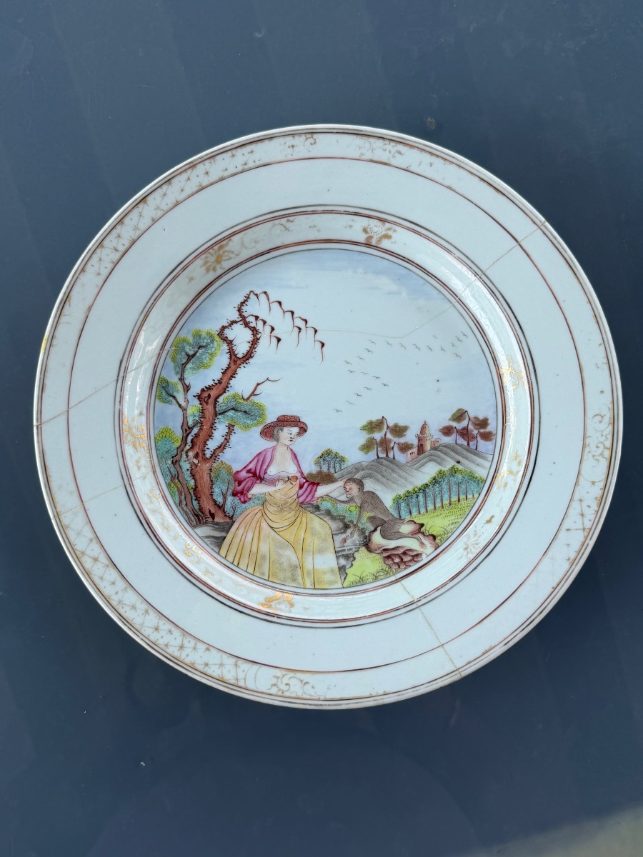 Compagnie de Indes assiette érotique de commande en porcelaine de Chine époque Qianlong 1740