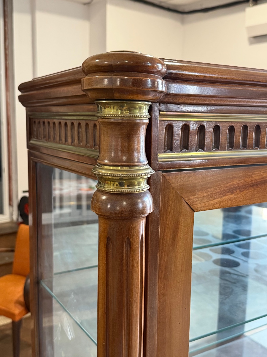 Sideboard—mahogany Display Cabinet In The Louis XVI Style, Circa 1900 -photo-3