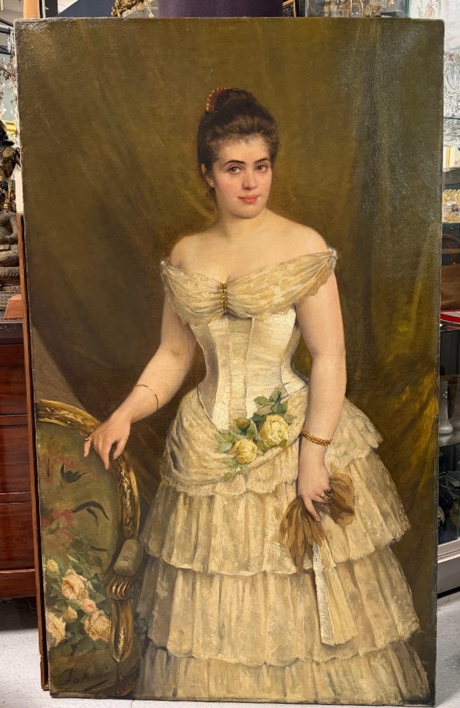 Grand portrait de jeune femme en robe blanche du XIXème siècle huile /toile H 148 cm