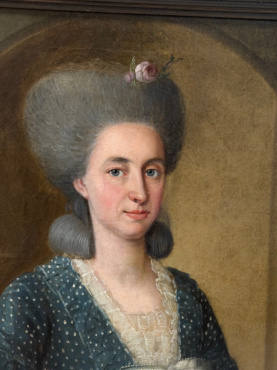 Portrait Of A Woman, 18th-century French School—oil On Canvas -photo-3