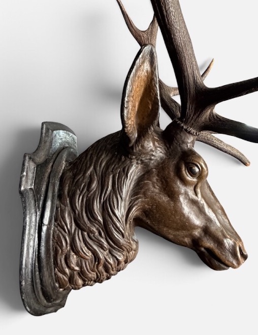 Polychrome Terracotta Stag Trophy From The Late 19th Century—hunting—stag's Head On A Shield-photo-4