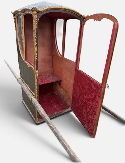 Chaise à porteur d’époque Louis XV - Armoiries d’alliance sous couronne comtale XVIIIème -photo-2