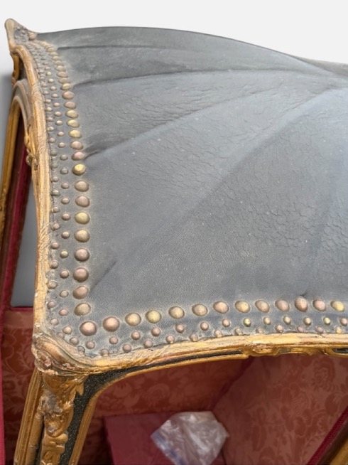 Chaise à porteur d’époque Louis XV - Armoiries d’alliance sous couronne comtale XVIIIème -photo-4
