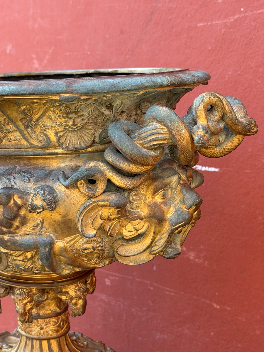 Importante coupe jardinière de style Néo renaissance en Bronze doré fondeur Graux Marly à Paris-photo-4