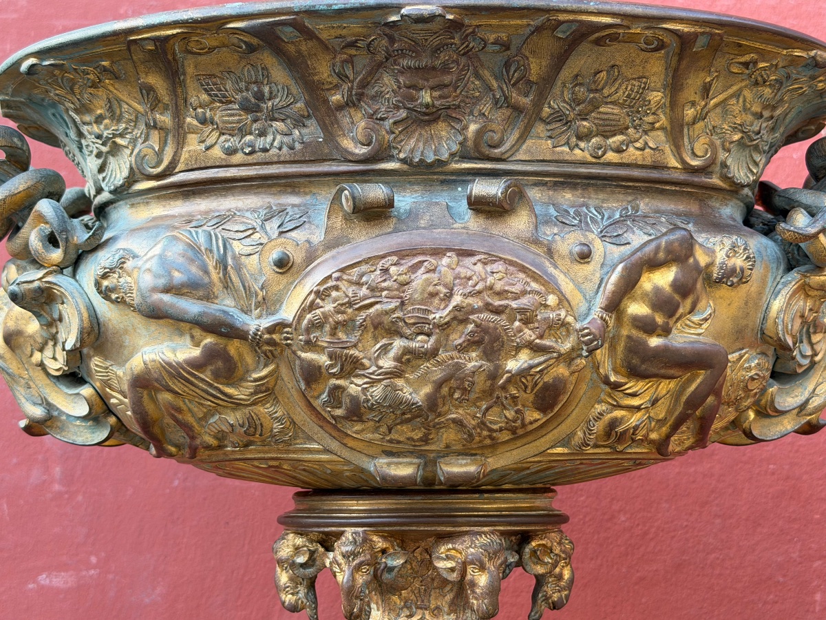 Importante coupe jardinière de style Néo renaissance en Bronze doré fondeur Graux Marly à Paris-photo-3