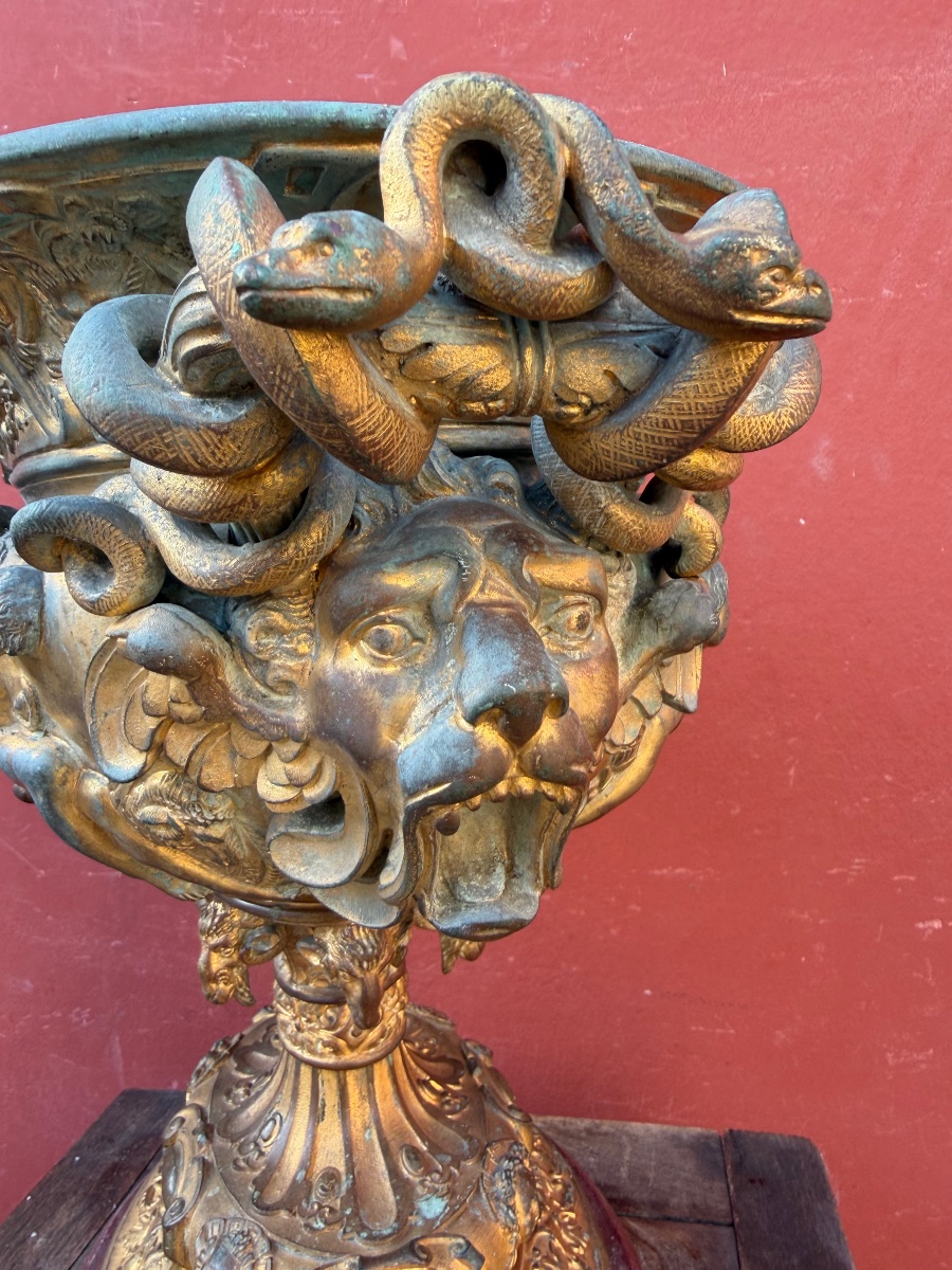 Importante coupe jardinière de style Néo renaissance en Bronze doré fondeur Graux Marly à Paris-photo-6
