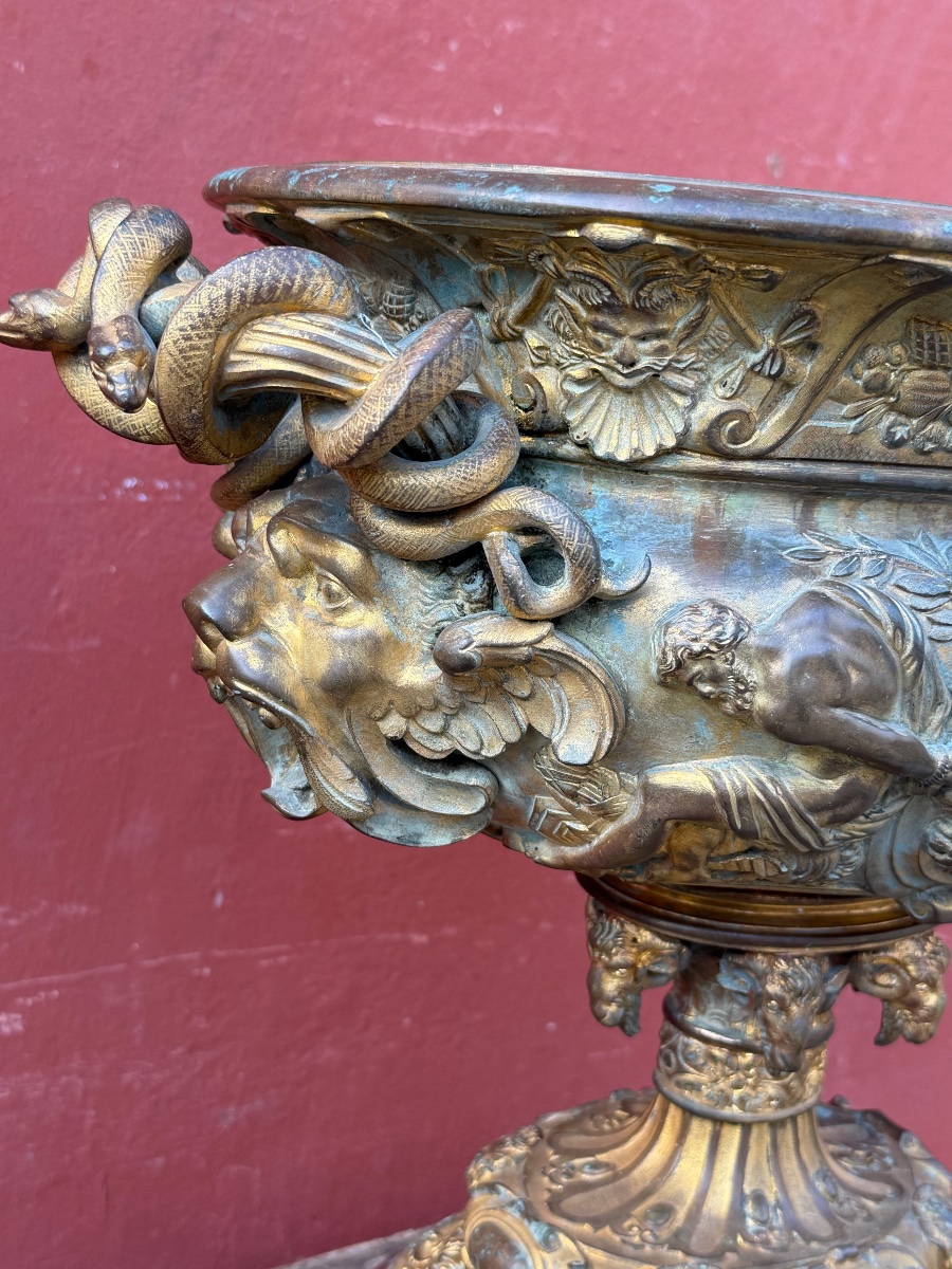 Importante coupe jardinière de style Néo renaissance en Bronze doré fondeur Graux Marly à Paris-photo-7
