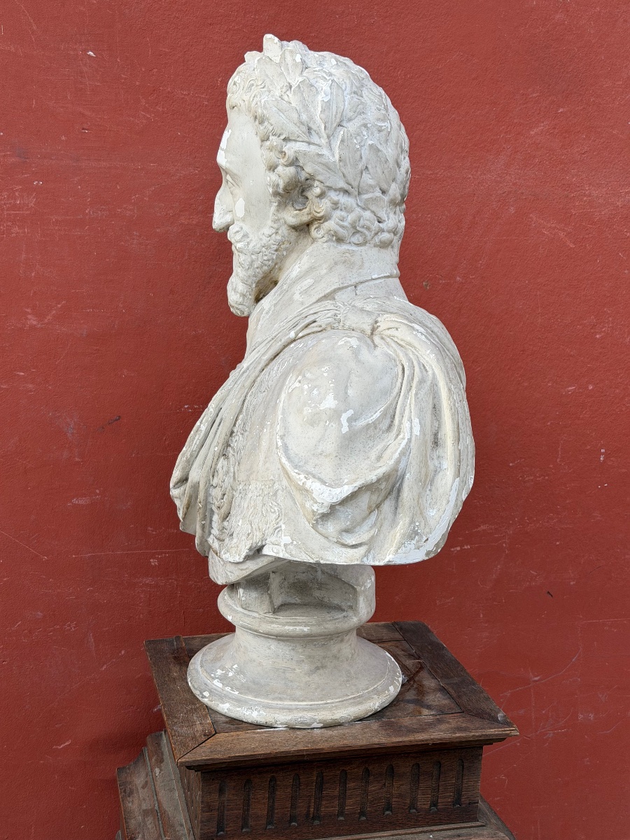 Large Plaster Bust—henry IV With A Laurel Wreath, Wearing A Breastplate And Sash, Attributed To B. Tremblay -photo-3