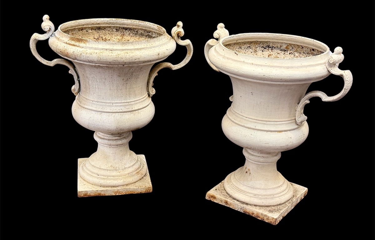 Importante paire de vases Médicis en fonte directoire époque fin XVIIIème  H 73cm 