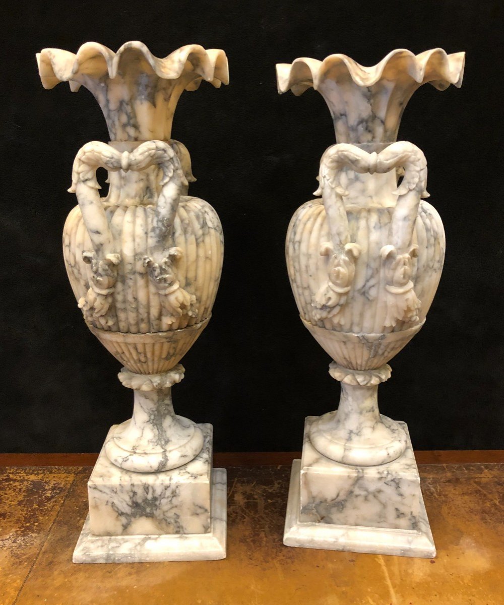 Large Pair Of Vases In Alabaster Italy Late Nineteenth H: 72 Cm-photo-1