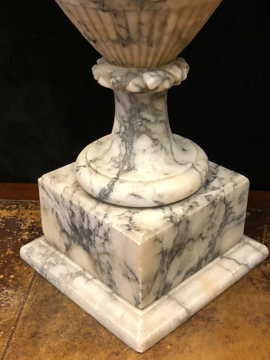 Large Pair Of Vases In Alabaster Italy Late Nineteenth H: 72 Cm-photo-5