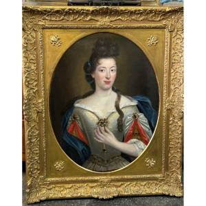 Portrait De Femme De Qualité En Ovale D’époque XVIIème  