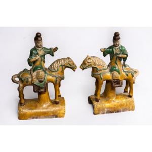 Paire De Tuiles Faîtières émaillées Cavaliers De Style Sancai - Chine Ming 