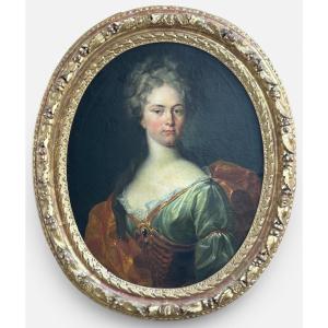 Portrait de femme en ovale d’époque fin XVII ou début XVIIIème école Française huile sur toile 
