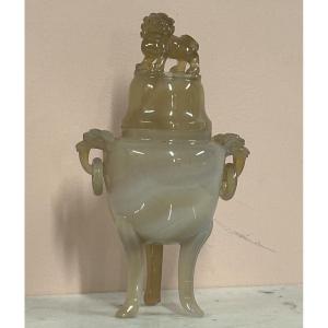 Brule parfum tripode en Agate et son couvercle Chine vers 1940-50 - chinois H 17 cm